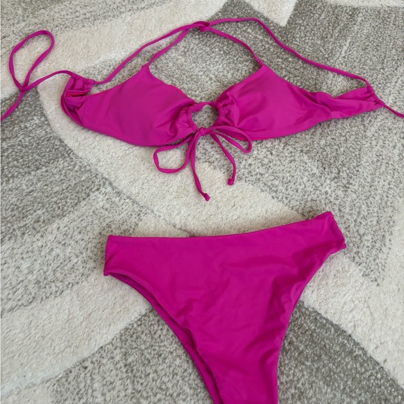 DYNAMITE | Bikini Set - Picture 2 of 5